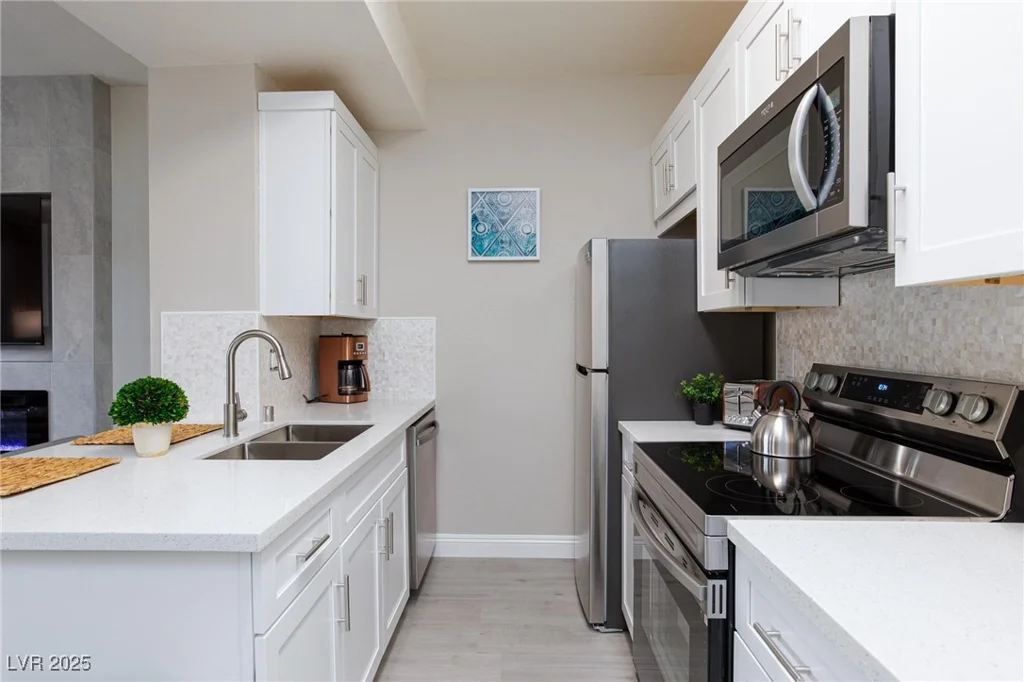 5130 Jones, Las Vegas, NV 89118