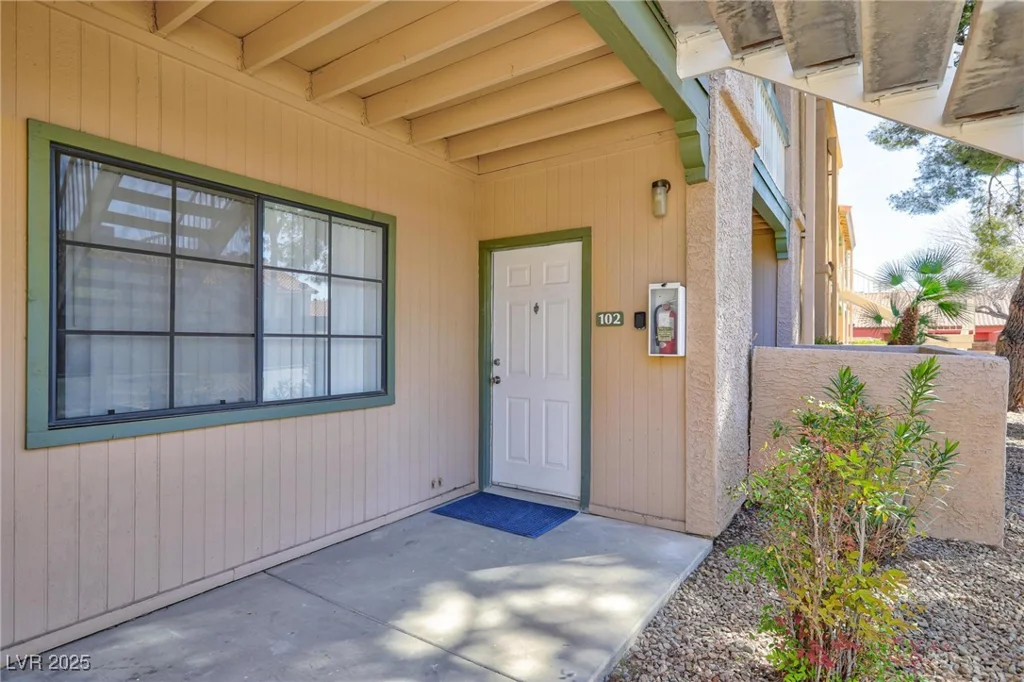 5130 Jones, Las Vegas, NV 89118