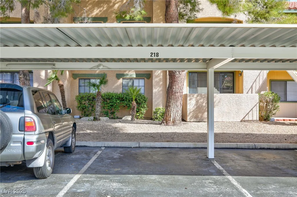 5130 Jones, Las Vegas, NV 89118