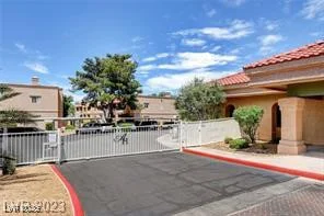 5130 Jones, Las Vegas, NV 89118