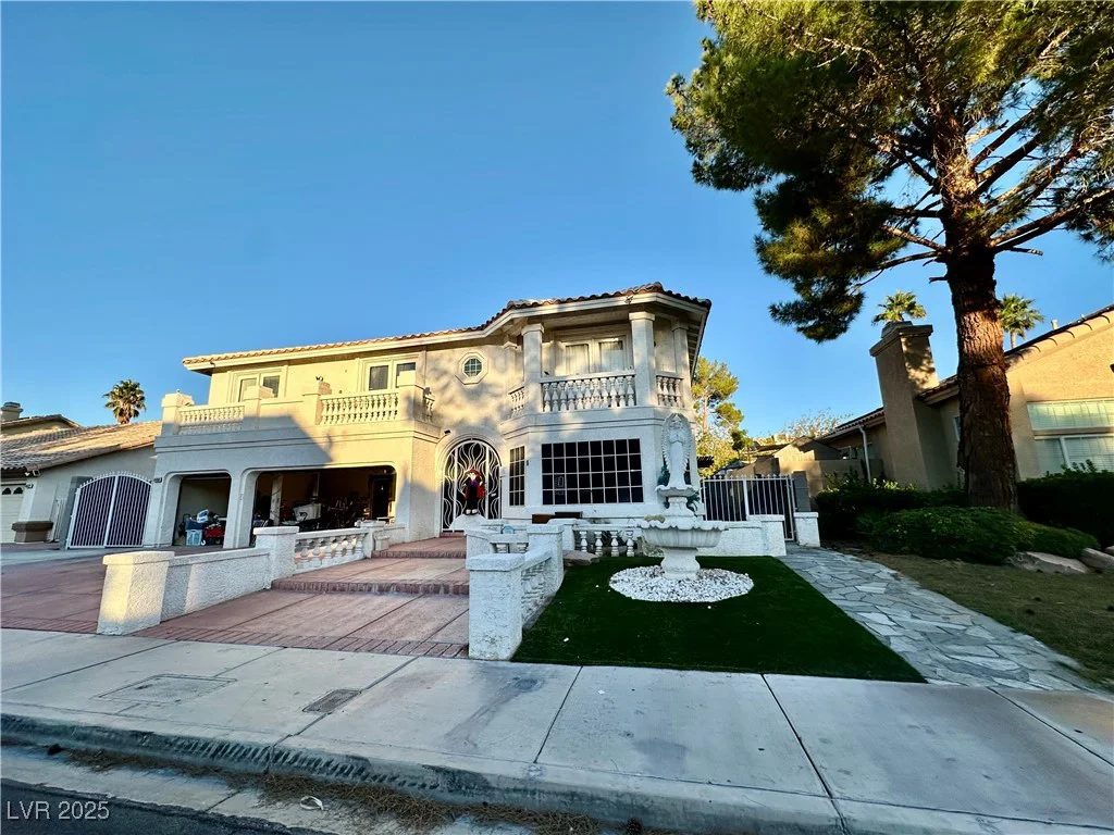4408 Pioneer, Las Vegas, NV 89129