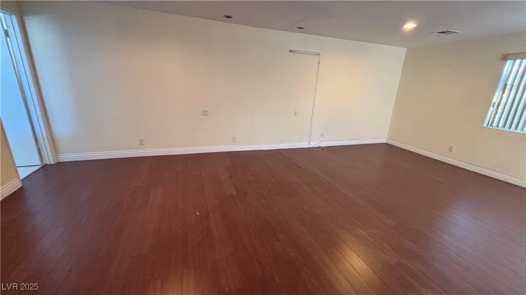 7045 Grasswood, Las Vegas, NV 89147