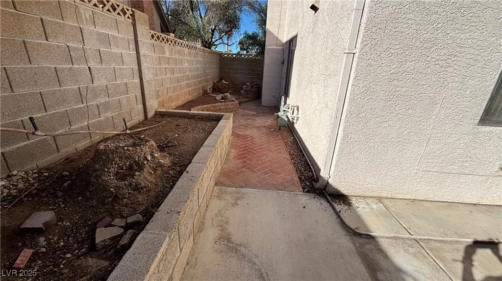 7045 Grasswood, Las Vegas, NV 89147