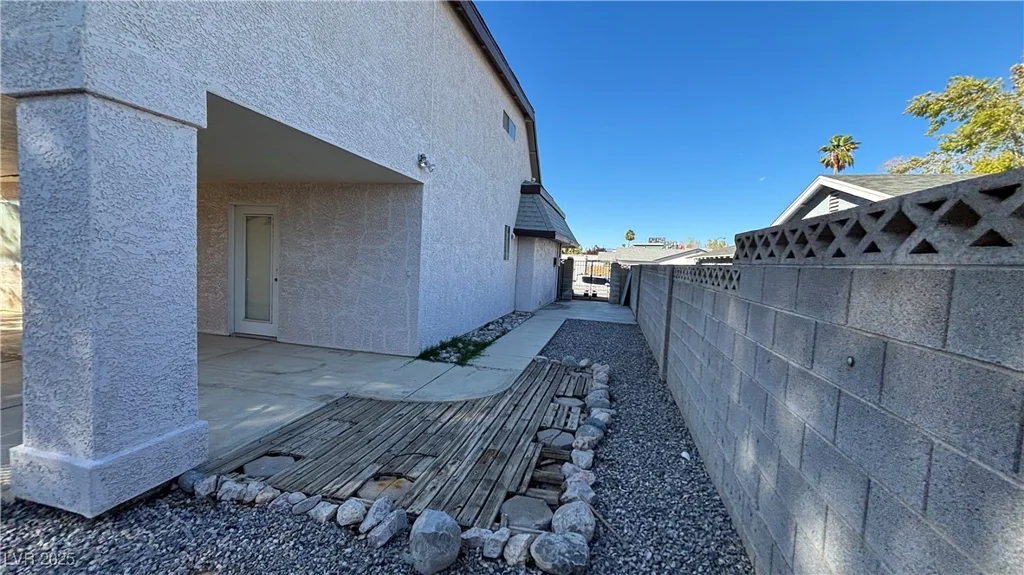 7045 Grasswood, Las Vegas, NV 89147