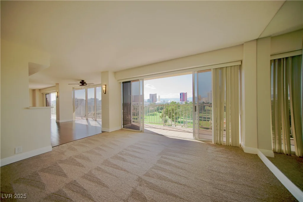 3111 Bel Air, Las Vegas, NV 89109