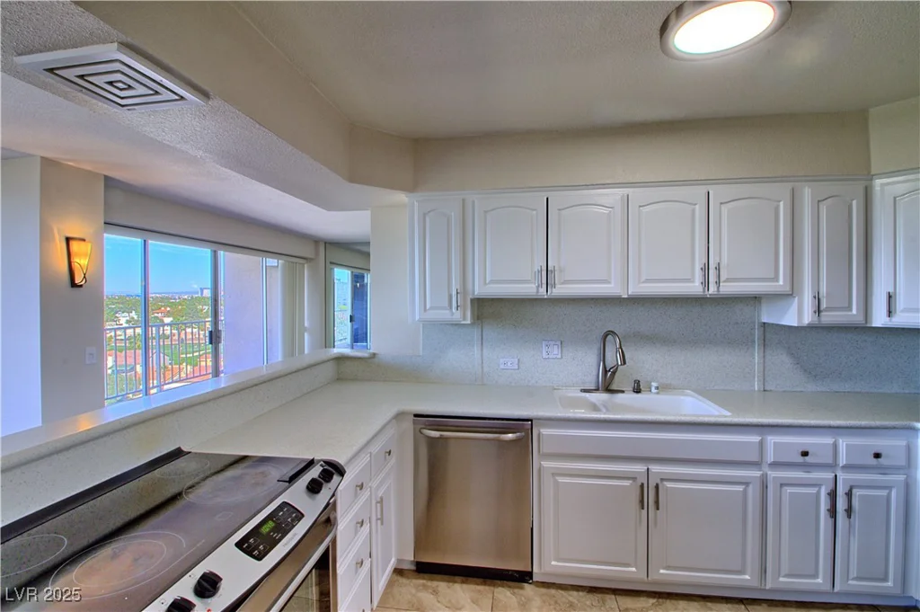 3111 Bel Air, Las Vegas, NV 89109
