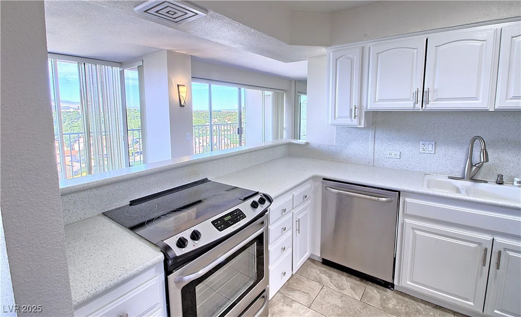 3111 Bel Air, Las Vegas, NV 89109