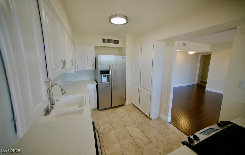 3111 Bel Air, Las Vegas, NV 89109
