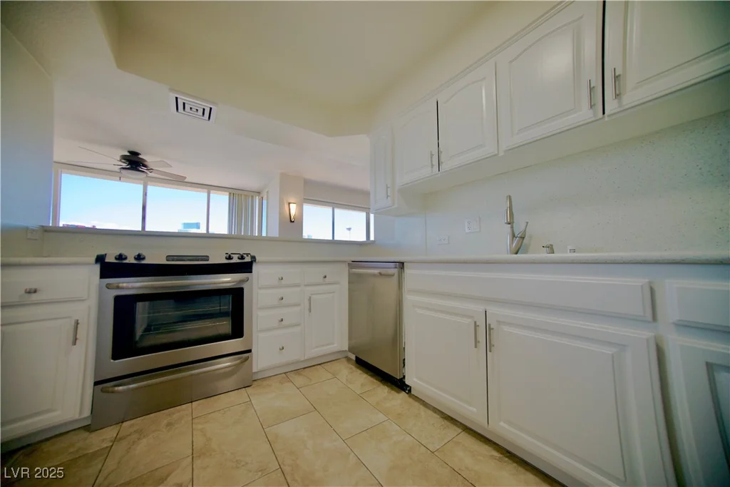 3111 Bel Air, Las Vegas, NV 89109