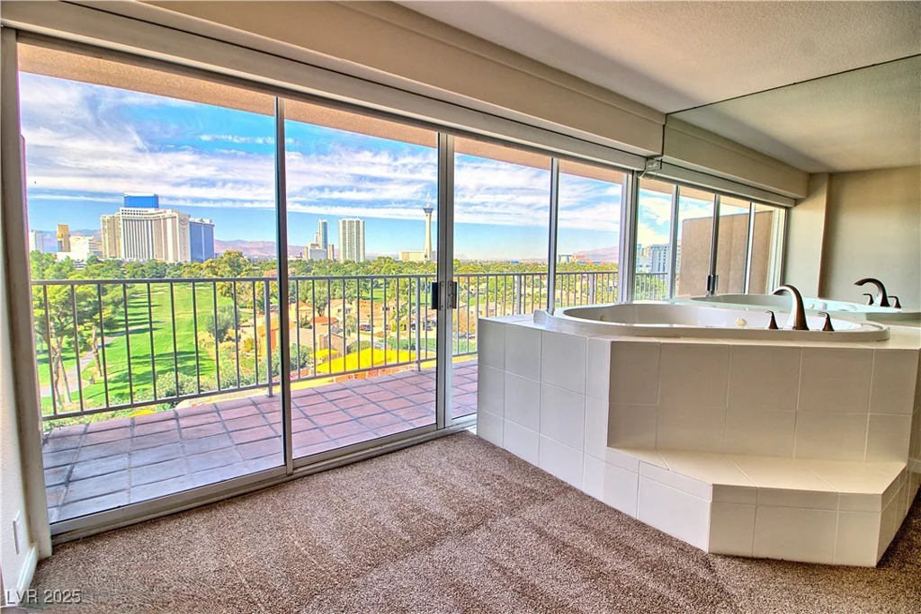 3111 Bel Air, Las Vegas, NV 89109