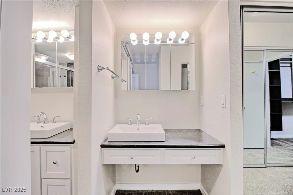 3111 Bel Air, Las Vegas, NV 89109