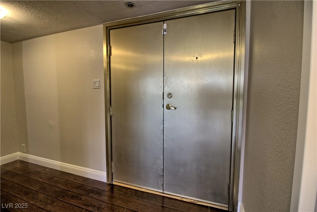 3111 Bel Air, Las Vegas, NV 89109