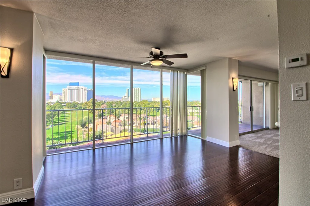 3111 Bel Air, Las Vegas, NV 89109