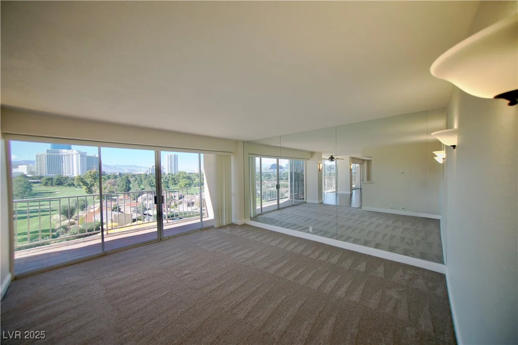 3111 Bel Air, Las Vegas, NV 89109