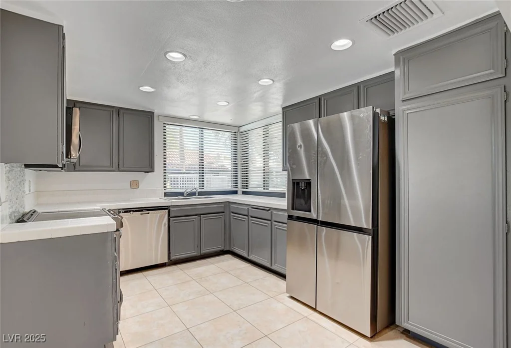 3448 Manzano, Las Vegas, NV 89121