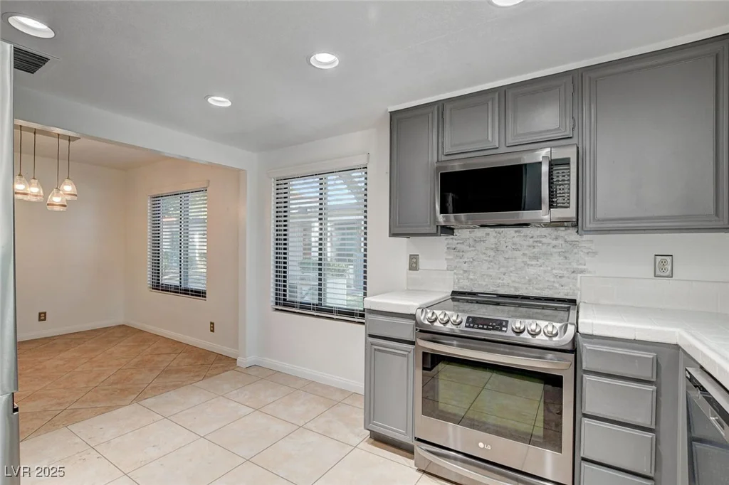 3448 Manzano, Las Vegas, NV 89121