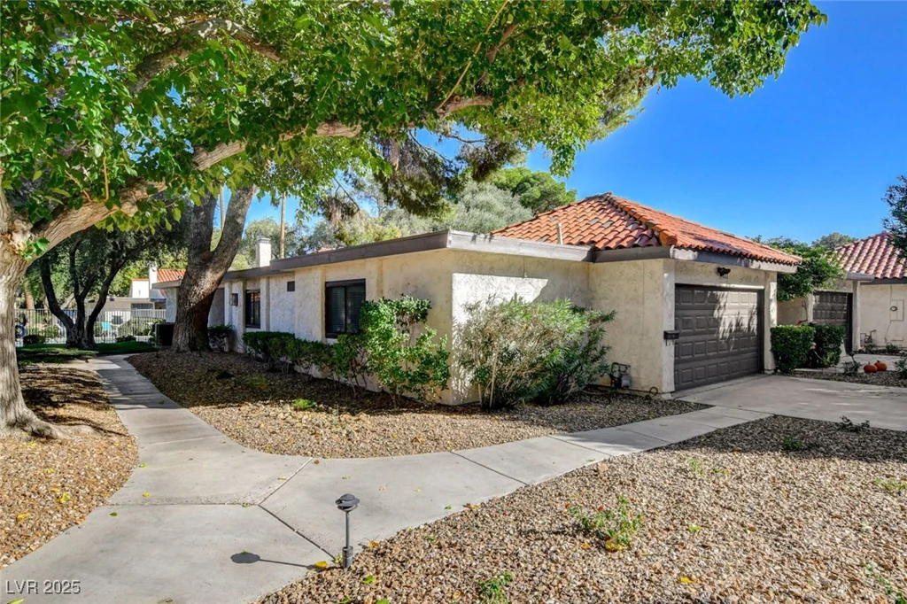 3448 Manzano, Las Vegas, NV 89121