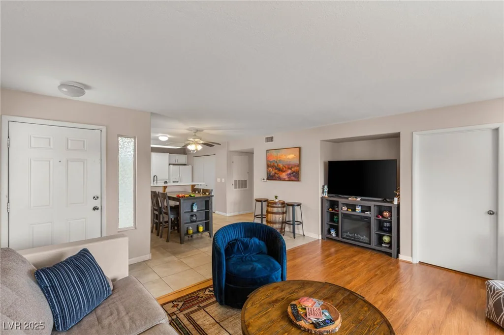 3125 Buffalo, Las Vegas, NV 89128