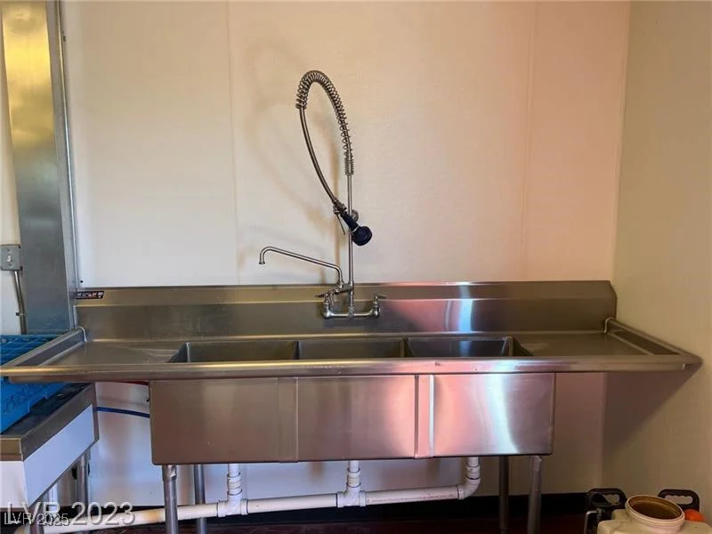 1065 Moapa Valley, Overton, NV 89040