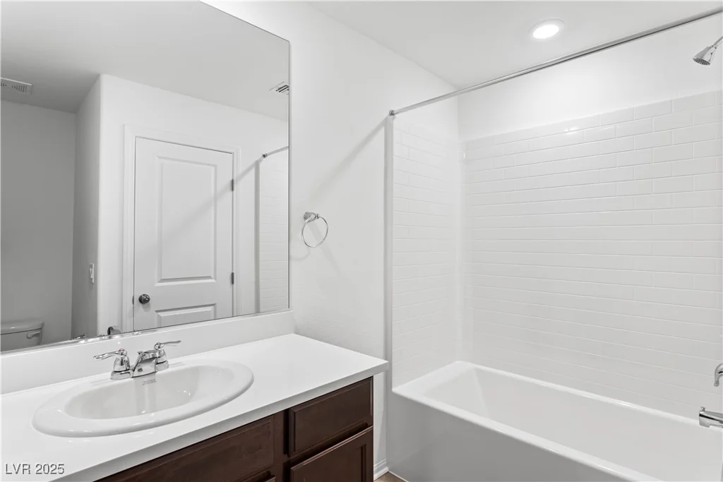 7482 Lodano, Las Vegas, NV 89113