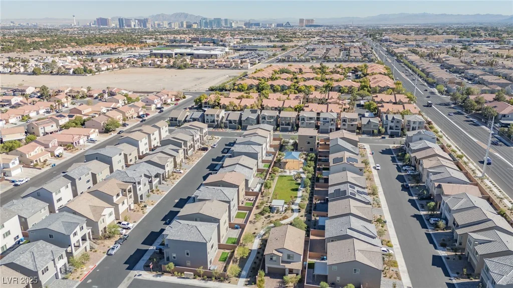 7482 Lodano, Las Vegas, NV 89113