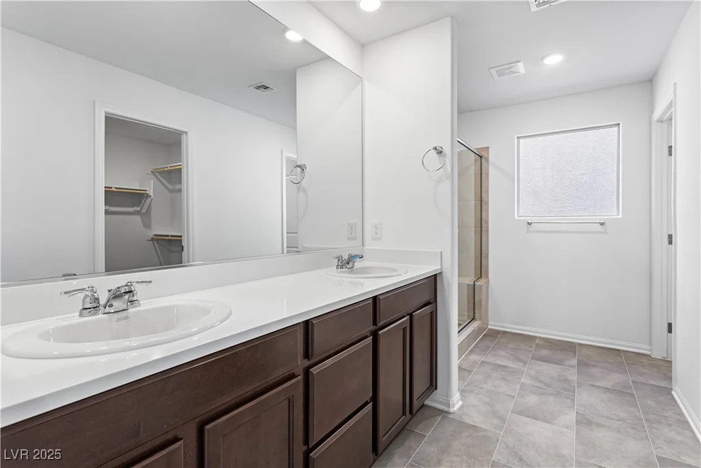 7482 Lodano, Las Vegas, NV 89113