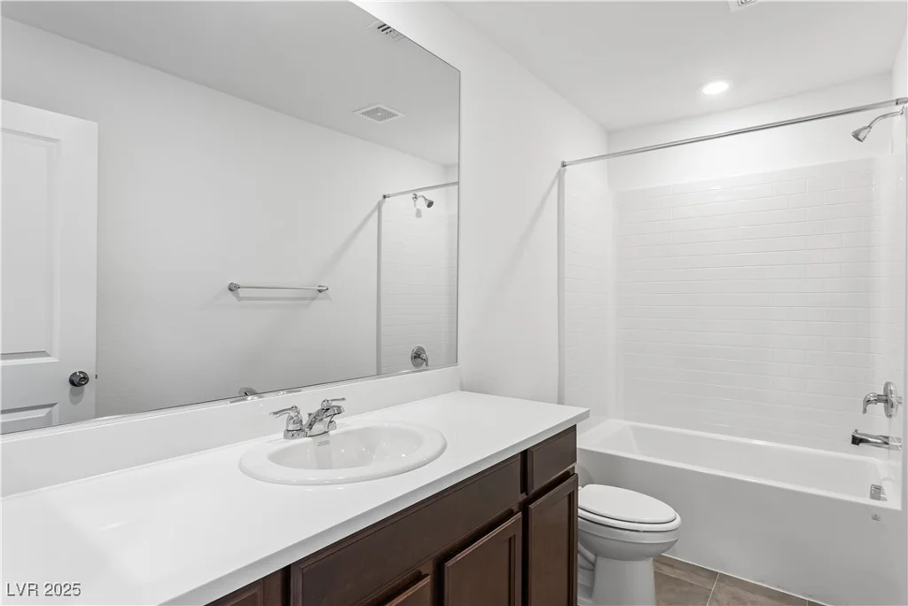 7482 Lodano, Las Vegas, NV 89113