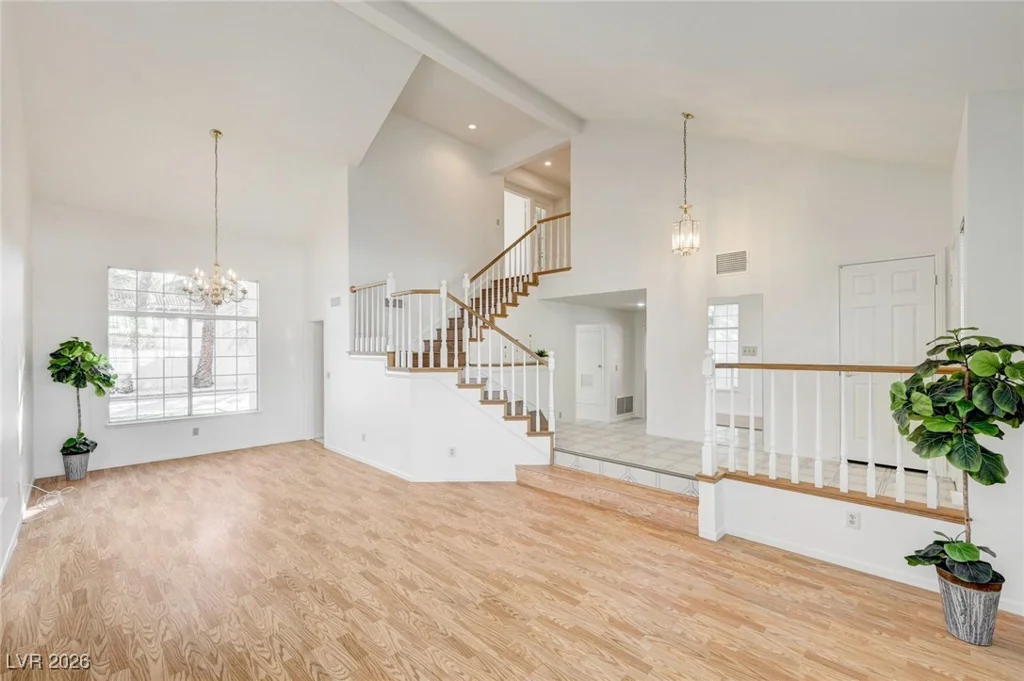 9725 Cascade Falls, Las Vegas, NV 89117