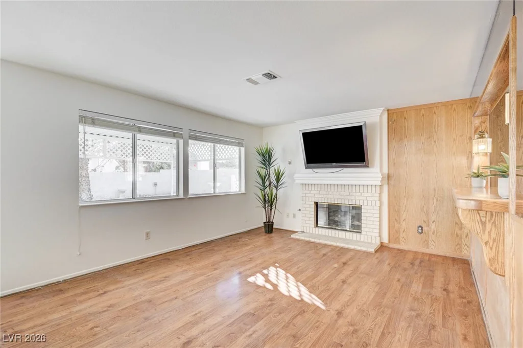 9725 Cascade Falls, Las Vegas, NV 89117