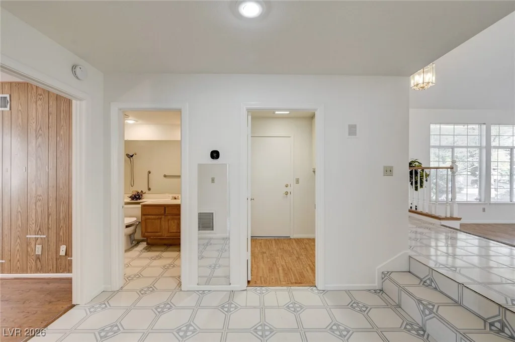 9725 Cascade Falls, Las Vegas, NV 89117