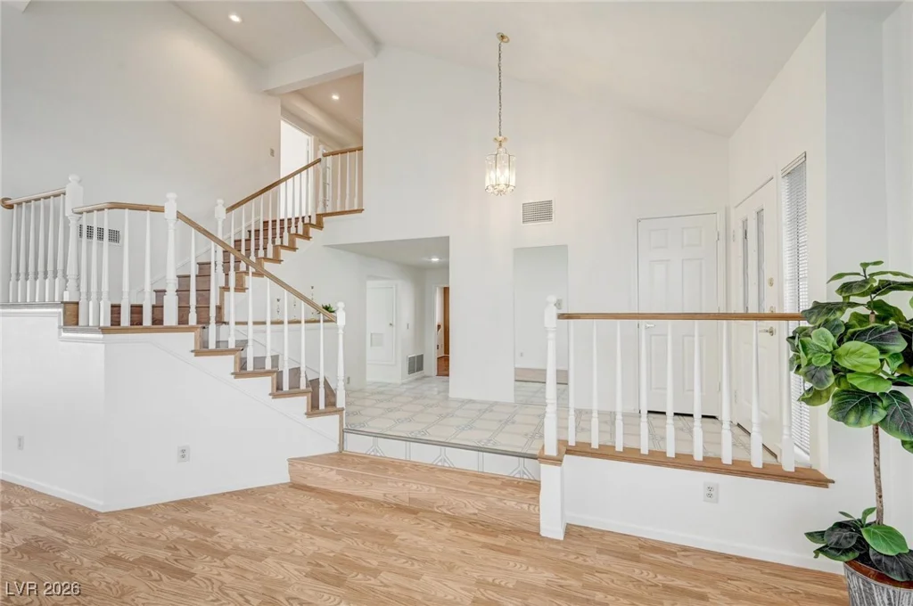 9725 Cascade Falls, Las Vegas, NV 89117