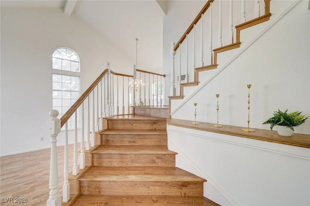 9725 Cascade Falls, Las Vegas, NV 89117