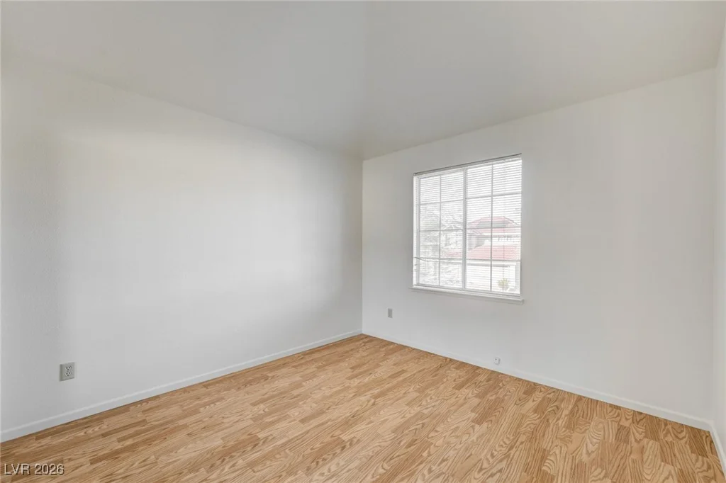 9725 Cascade Falls, Las Vegas, NV 89117