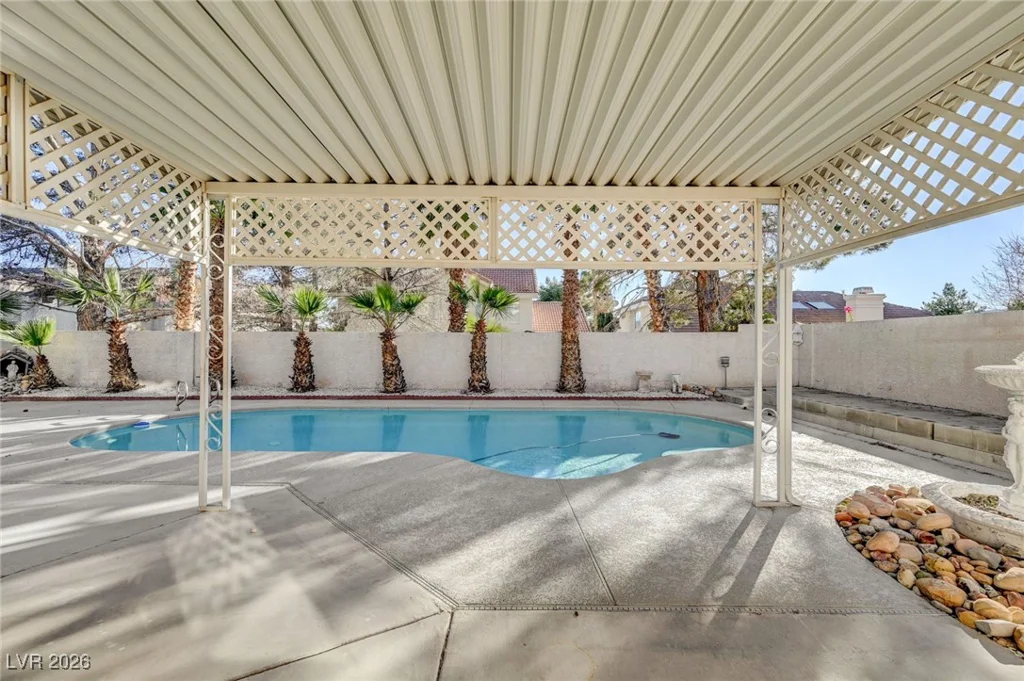9725 Cascade Falls, Las Vegas, NV 89117