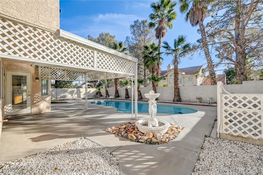 9725 Cascade Falls, Las Vegas, NV 89117