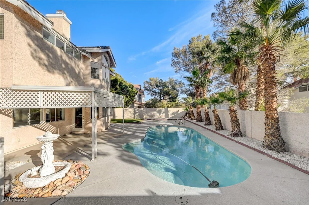 9725 Cascade Falls, Las Vegas, NV 89117