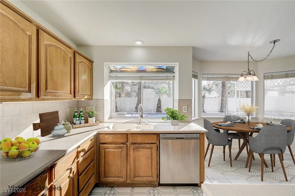 9725 Cascade Falls, Las Vegas, NV 89117
