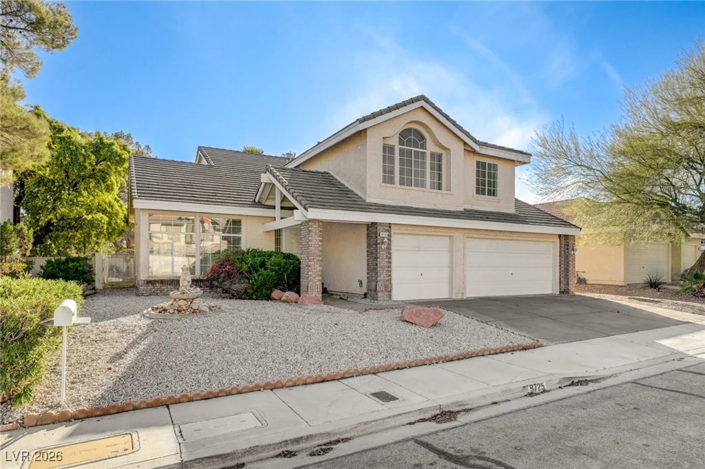 9725 Cascade Falls, Las Vegas, NV 89117