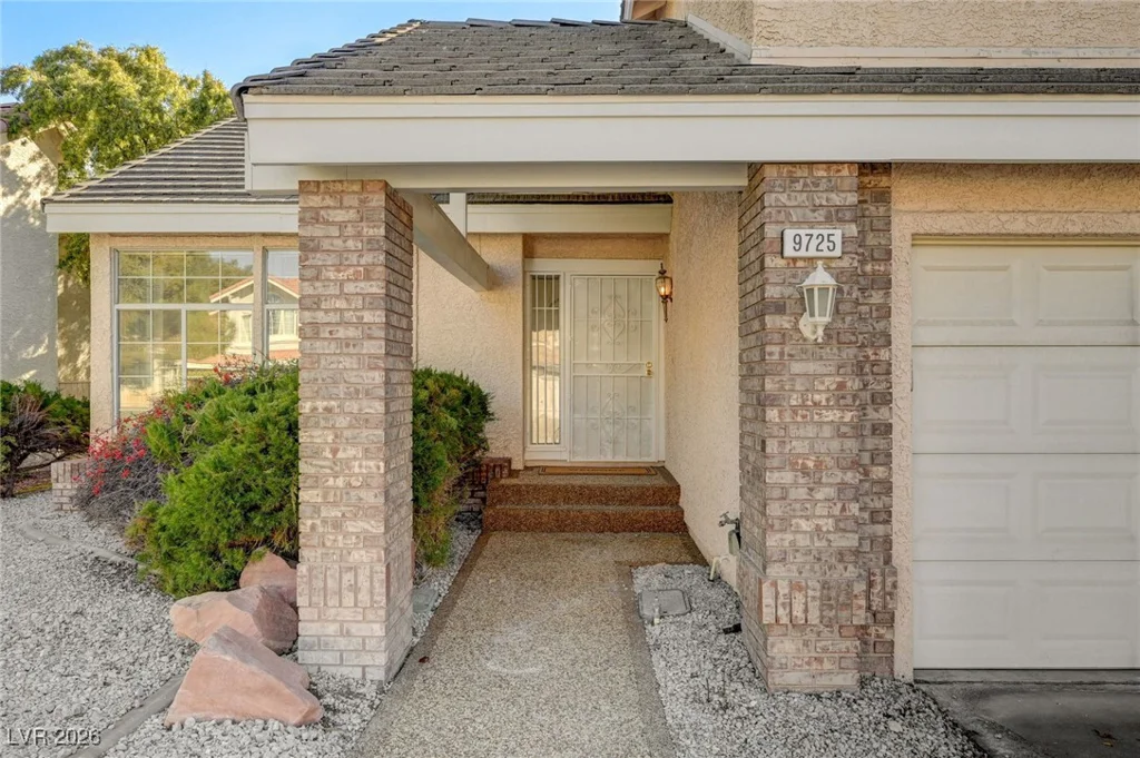 9725 Cascade Falls, Las Vegas, NV 89117