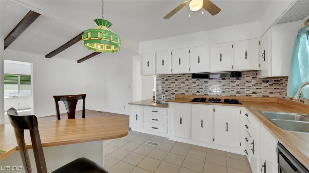 3599 Gulf Shores, Las Vegas, NV 89122