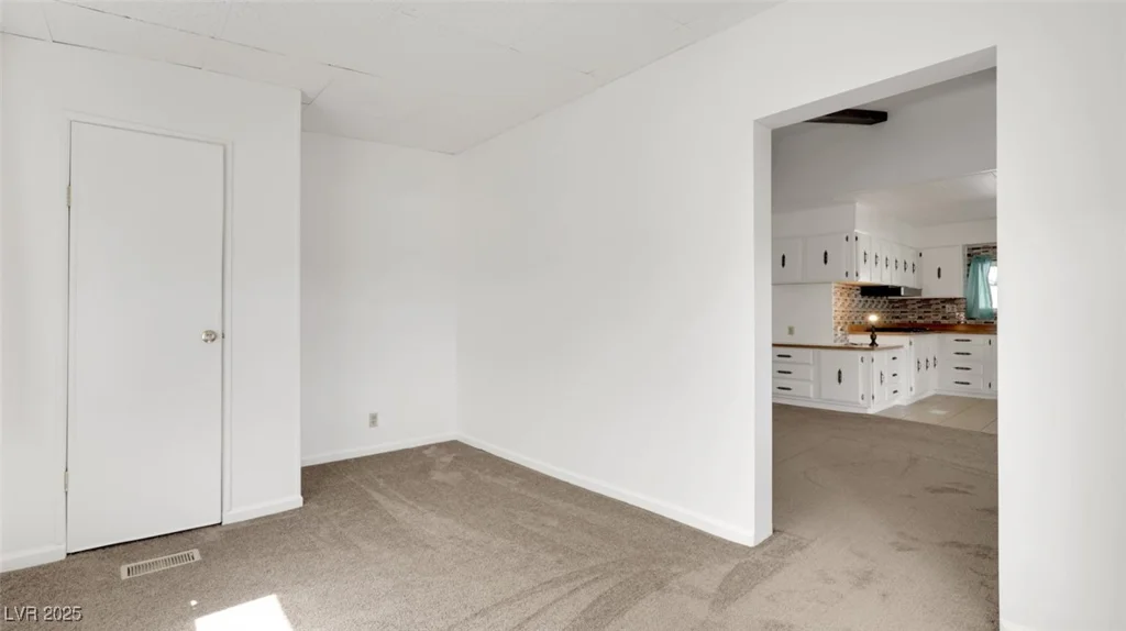 3599 Gulf Shores, Las Vegas, NV 89122