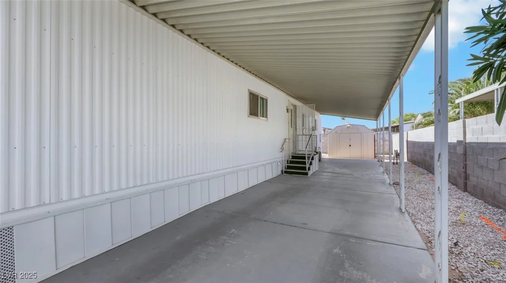 3599 Gulf Shores, Las Vegas, NV 89122