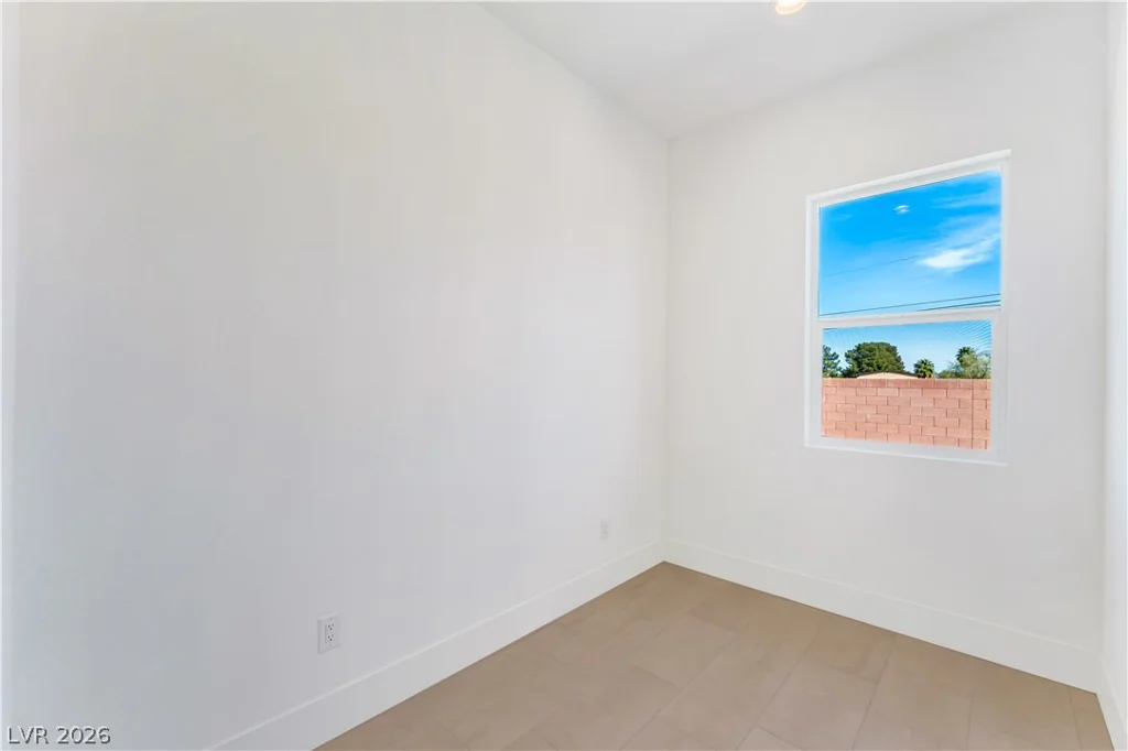 7126 Silver Palace, Las Vegas, NV 89131
