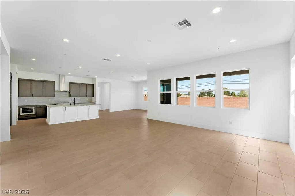 7126 Silver Palace, Las Vegas, NV 89131