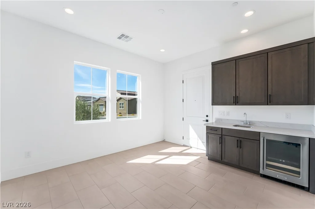 7126 Silver Palace, Las Vegas, NV 89131