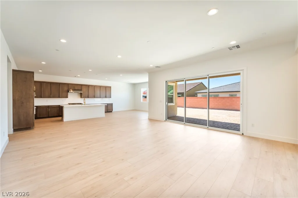 5721 Kings Bluff, Las Vegas, NV 89131