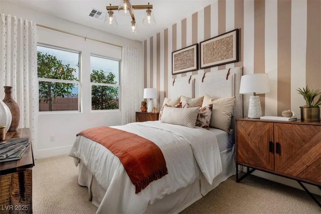 5721 Kings Bluff, Las Vegas, NV 89131