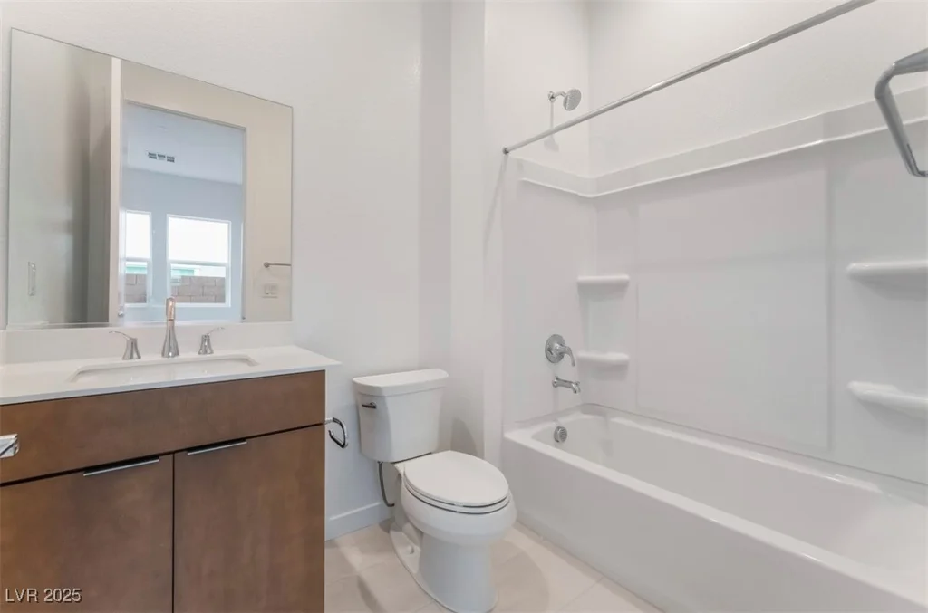 5721 Kings Bluff, Las Vegas, NV 89131
