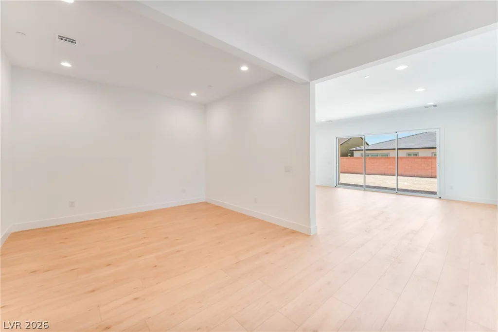 5721 Kings Bluff, Las Vegas, NV 89131