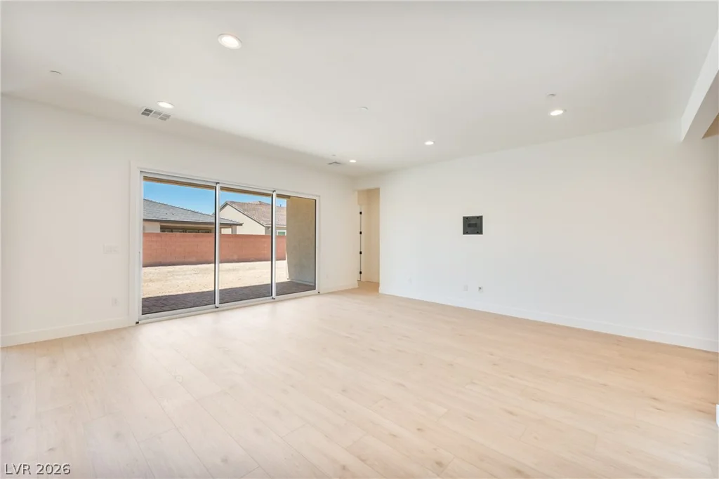 5721 Kings Bluff, Las Vegas, NV 89131